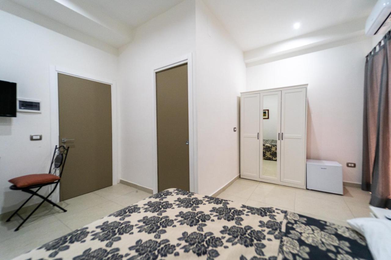 Casa Romeo Napoli Hotell Exteriör bild