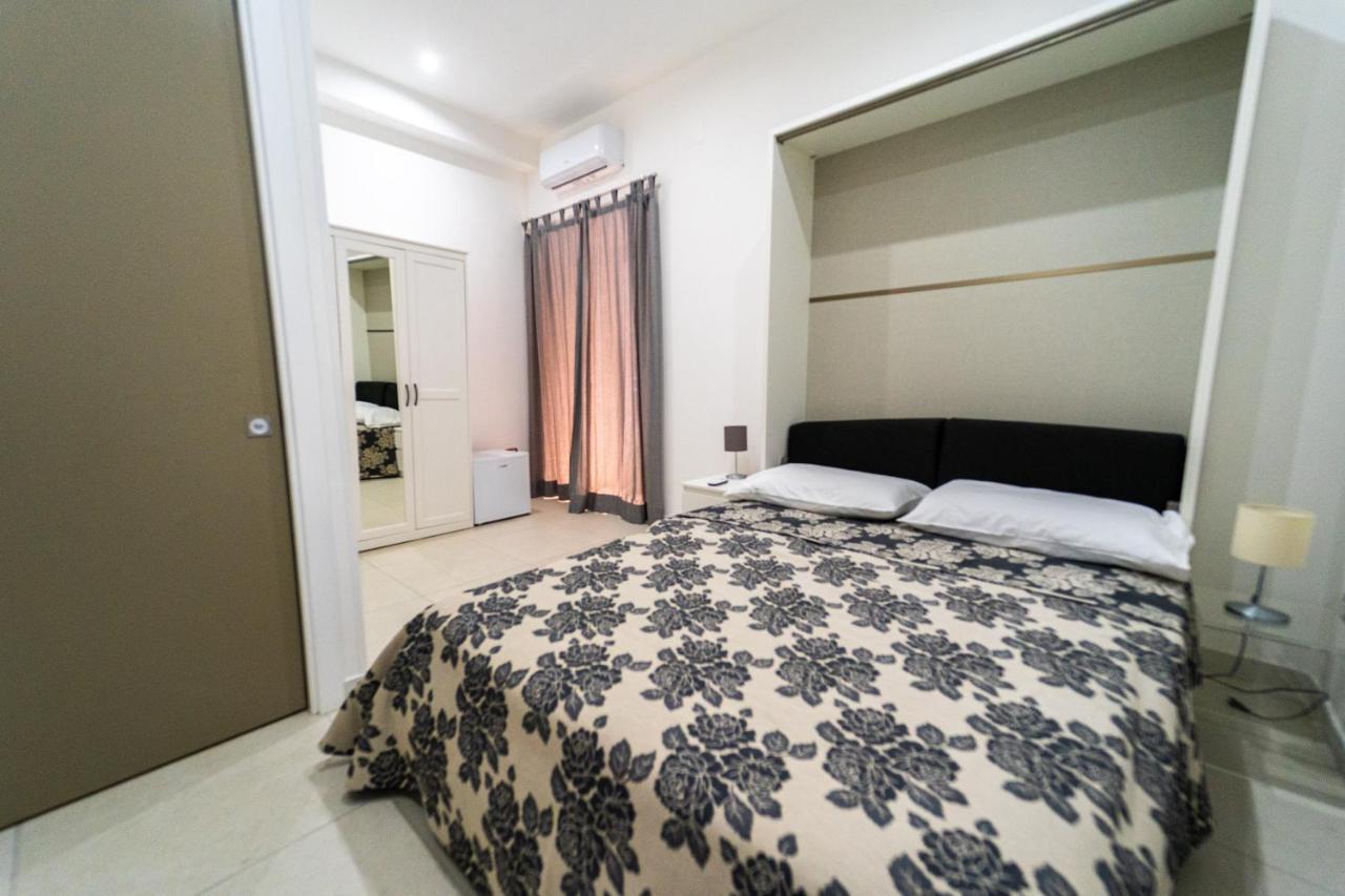 Casa Romeo Napoli Hotell Exteriör bild