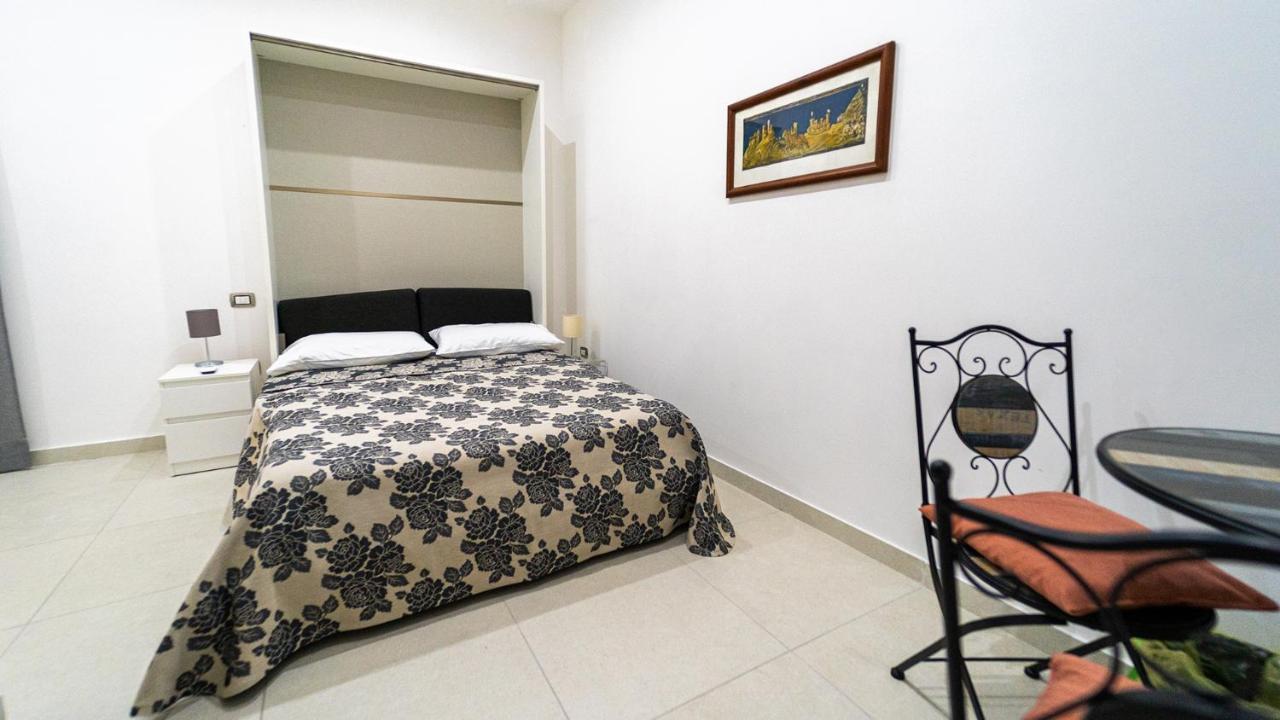 Casa Romeo Napoli Hotell Exteriör bild